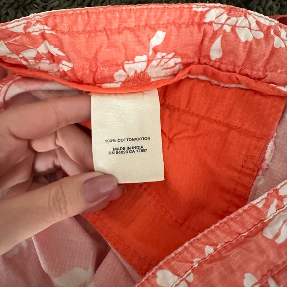 GAP Low Rise Floral Orange Shorts Size 8 - Picture 2 of 8